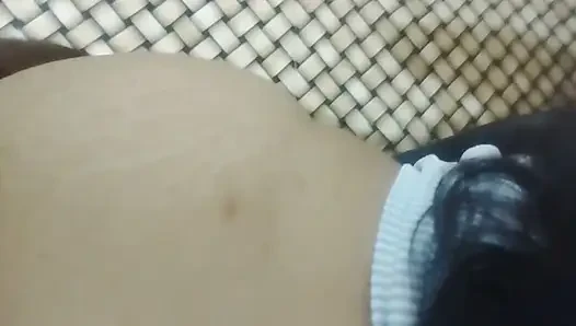 Apni sali ko raat me chudai ki