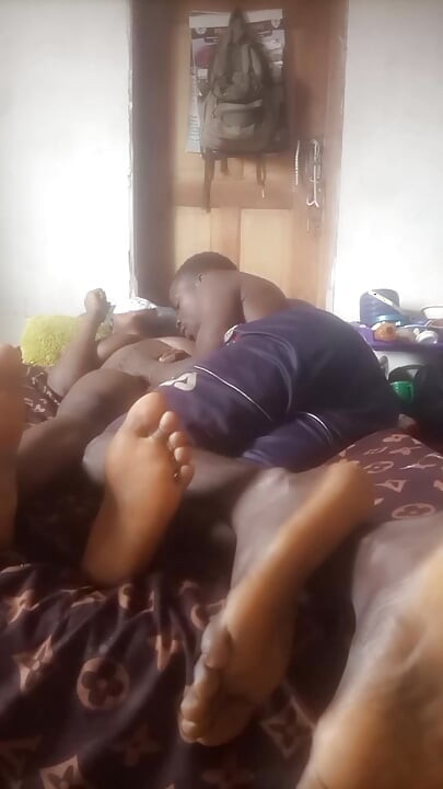 위즈키드와 함께하는 아사케와 티와 야만적인 섹스 테이프