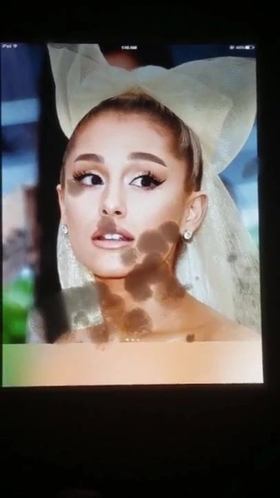 Ariana Grande 5