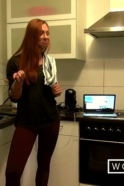 Teeny Morgan Rodriguez dostane péro starším chlapem!