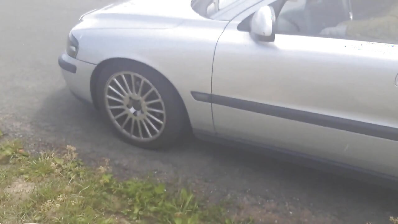 Làm cho cơ thể mập mạp của tôi đi bộ tại một điểm làm đẹp