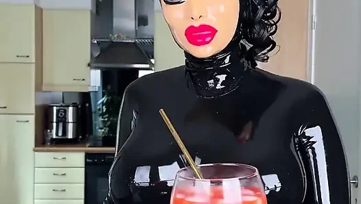 A Regular Day in My Rubber Life