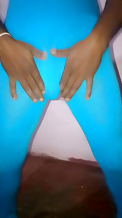 Reminds a blue gym a gym and picks Boy