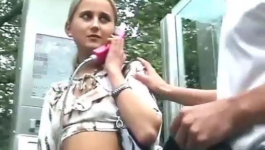 Deutsches Teen erstmals nackt vor der Kamera