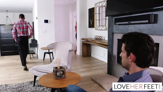 Kiara Cole Gives A Sneaky Footjob To Her Dads Partner