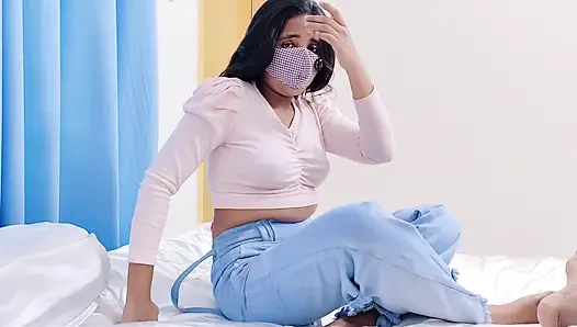 18+ üniversiteli kız erkek arkadaşını nasıl tatmin edeceklerini öğreniyor
