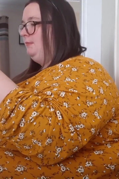 BBW SSBBW nadziewanie brzuch ryb i chipsów