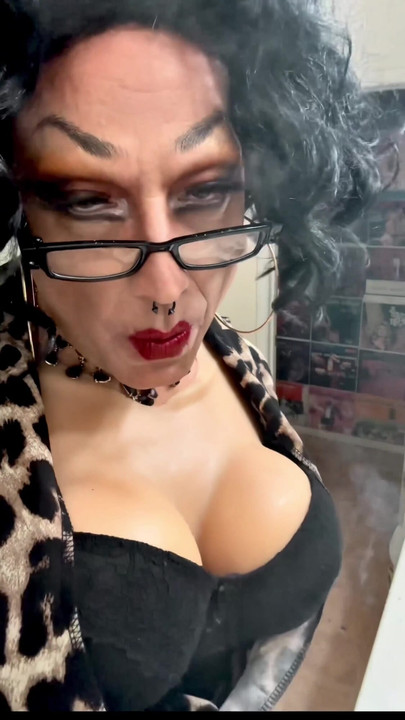 Stunning moment from "Mistress Marilyn Gloved Goddess Smoking Fetish"