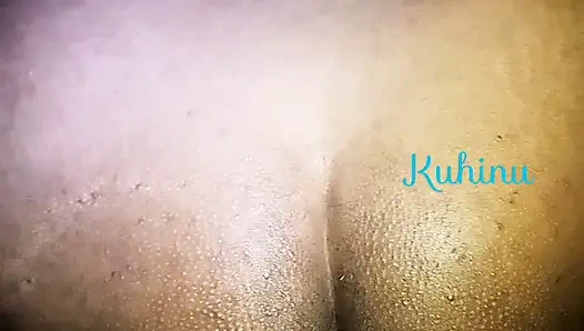 Hintli kadın evde domaltarak sikişiyor