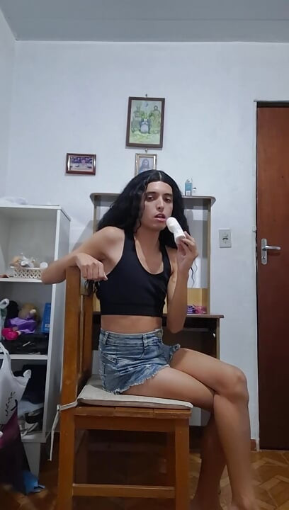 Beautiful shemale sucking deodorant with saliva