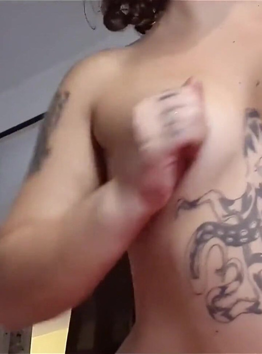 Young Brazilian Beauty Shaving Her Pretty Pussy, Shaking Ass and Farting on Camera