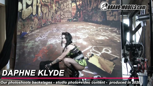 Backstage photoshoot Daphne Klyde - Adult
