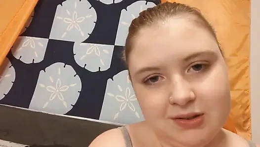 Khusus muncrat di mulutnya untukku