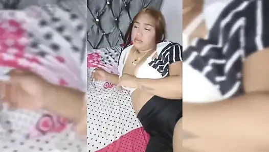 Setiap wanita, seberani apa pun dia, selalu melakukan apa yang dia sukai, ngentot!!