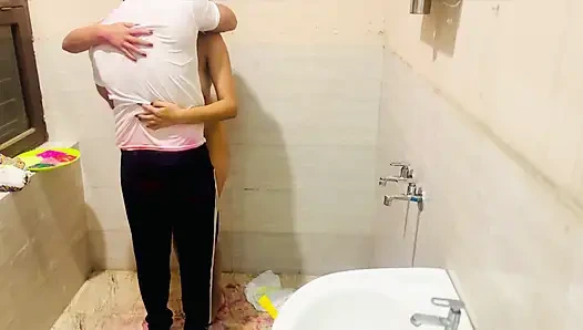 Schmutzige arbeit mit schwägerin zu Holi, sex im freien