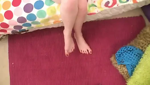 Sexy petite babe loves the cock just in mouth