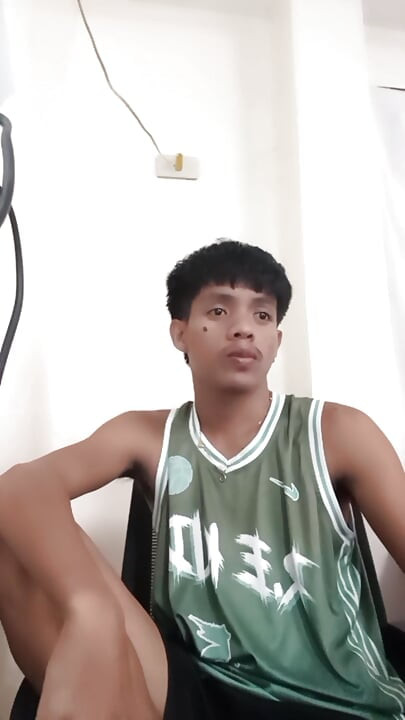 Outdoor Hookup: Asian Twink Sucks Cock For Quick Dirty Money