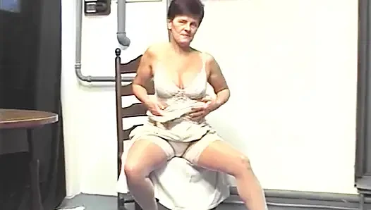 A new life begins for a dirty gilf