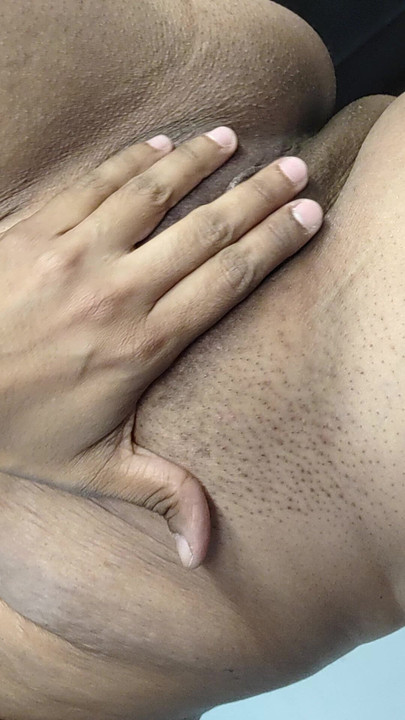 Jugando un rato porque ando caliente