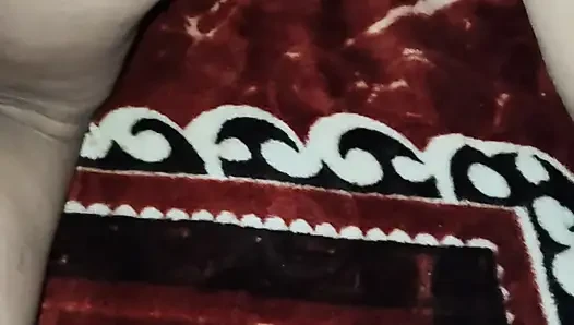 Köyün Hintli kızı ilk kez götünü sikiyor