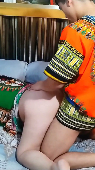 Indian BBW stepmom gets fucked by her horny young stepson | Clip 1