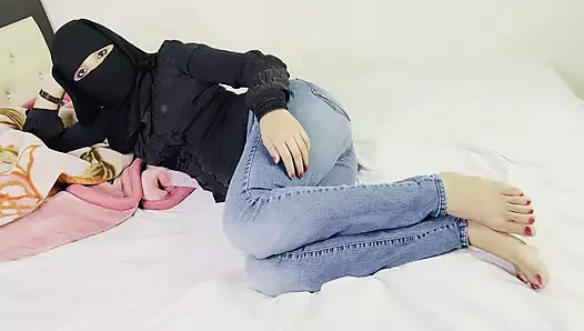 Desi young landlady abandoned by tenant Desi tenant boy young landlady H...