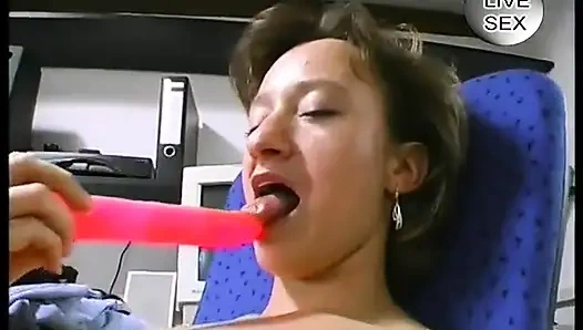 Mature brunette whore blowing dick after her pussy gets drilled with dildo
