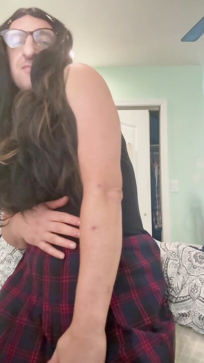 Sissy dressed up belting
