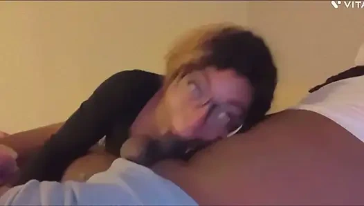 Fick, redest du über schlampe, du hast mich beleidigt, ich könnte dich einfach den ganzen tag den schwanz lutschen