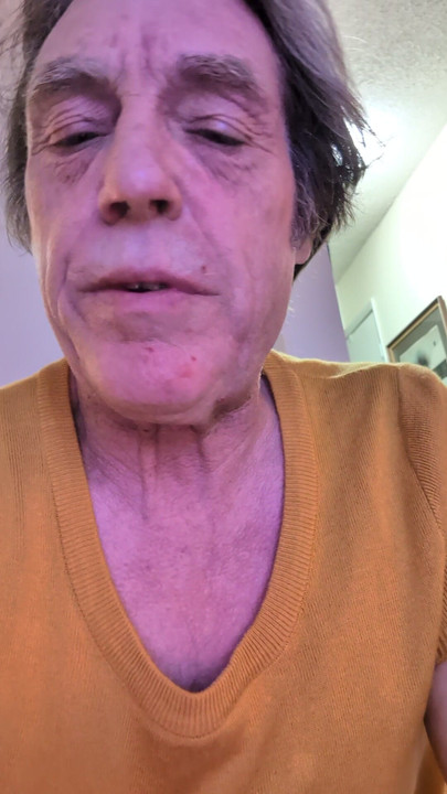 เมื่อเร็ว ๆ นี้ฉันตัดสินใจเปลี่ยนชื่อจาก Stuart Kirk เป็น (Samantha)