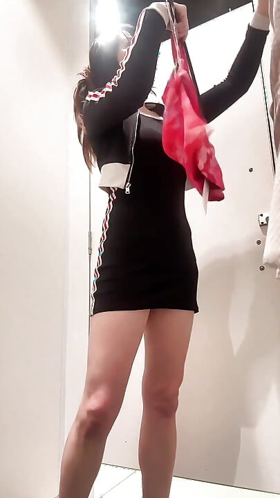 Misstaiwan Clothes Shopping at the Mall Exposing Tits and Pussy