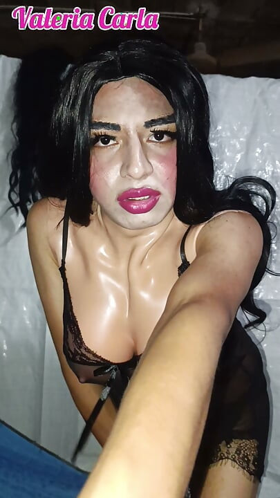 Mexican Shemale Wishing to Be Penetrated By A Male