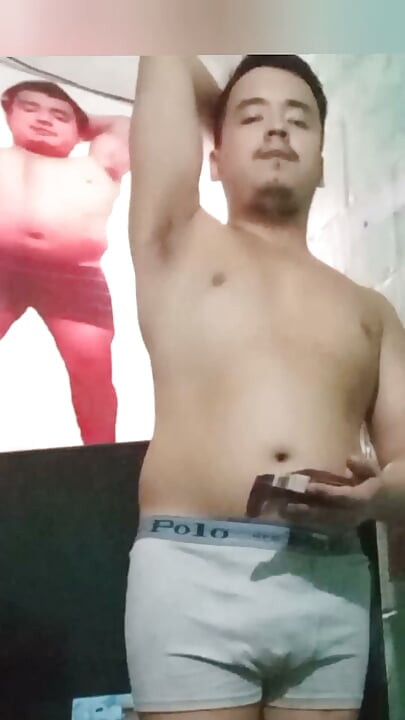 Jesus en boxer bañándose capitulo 16