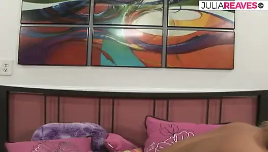 Blonde bitch bounces tight cunt on a huge cock to a cumshot