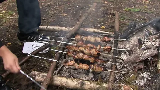 Picnic in the woods is an opportunity to fuck outdoors