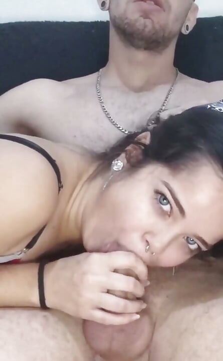 얼굴에 사정할 자격이 있는 빨고 핥는 Whitemoonvip의 좋은 오럴