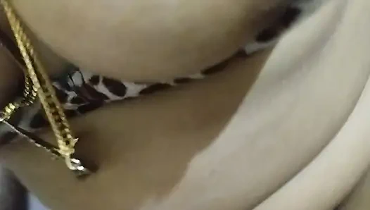 Bhabhi Ki Mast Jawani Seksi Göğüsler Chut Meme Ucu