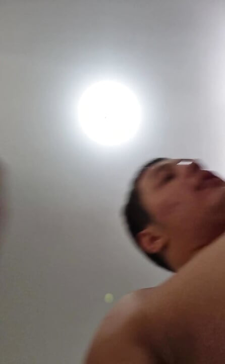 Curvilínea venezuelana fode sem camisinha