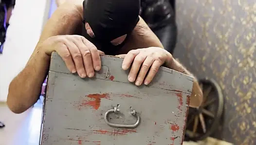 Güvenli bir kelime yok: kalın ahşap- sadooşoşizm - Fransız sadist - güvenli kelime yok