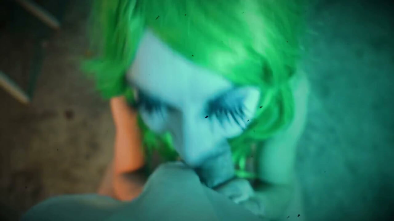 Joker Sucks Cock a Cosplay Makeup Facial