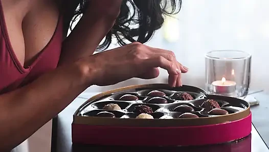 Gorgeous Brunette MILF Slut Out Screaming Squirting Orgasms Gets Breeding Creampied!