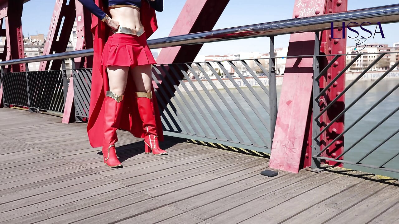 Hunts and Tricks Supergirl Into Having Rough Sex with Her