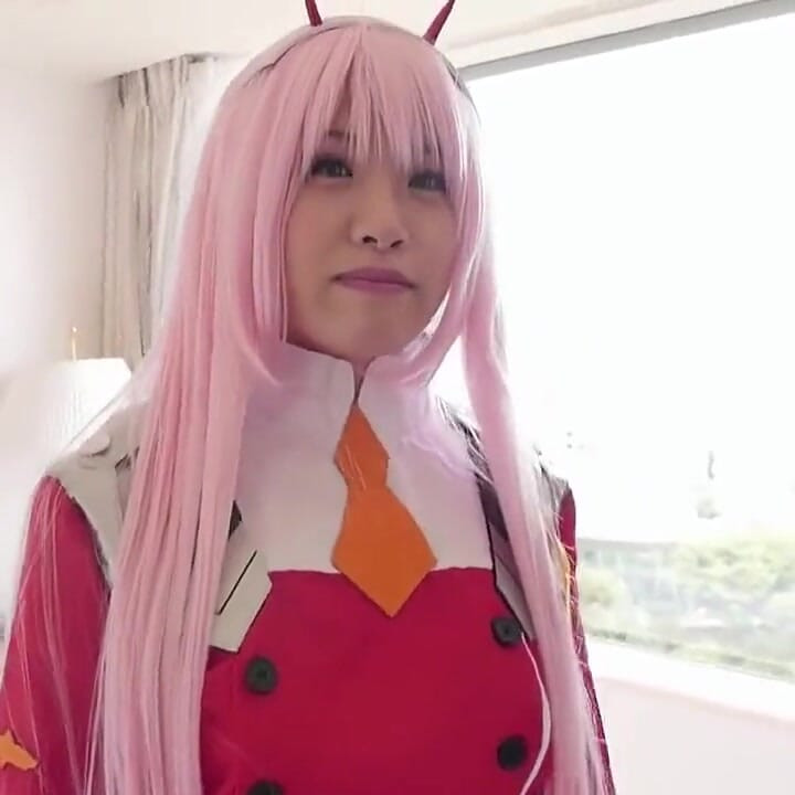 Cosplay Modo rush Quando a linda grossa em calças pretas rasgadas me puxa mais fundo com cada movimento esquentado.