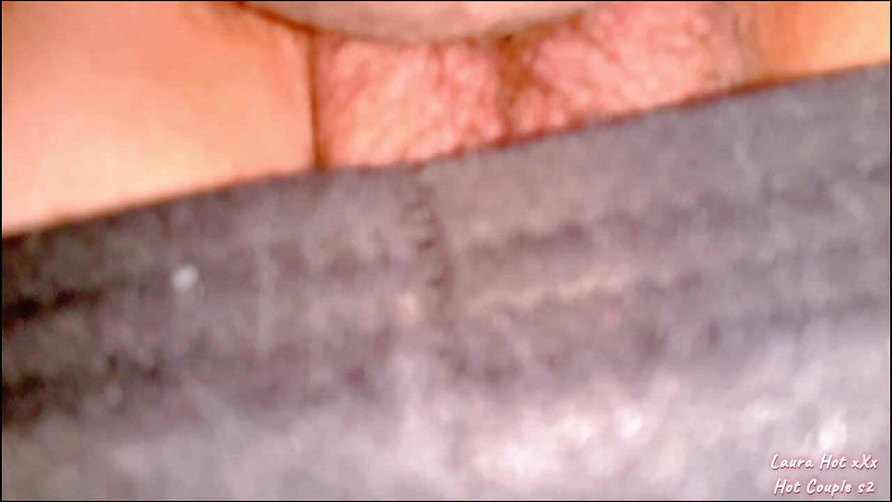 Une rousse perverse demande à coucher avec son gros demi-cousin