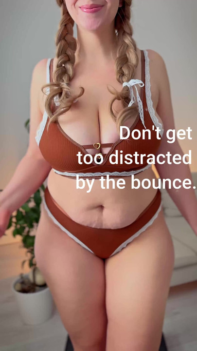 Big breasts and a treadmill make for a beautiful sight
