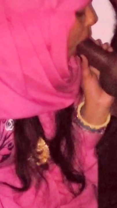 Indian muslim bhabhi hot xxx fuck on Eid. | Clip 1