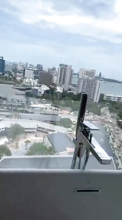 Bezczelny w wannie 2