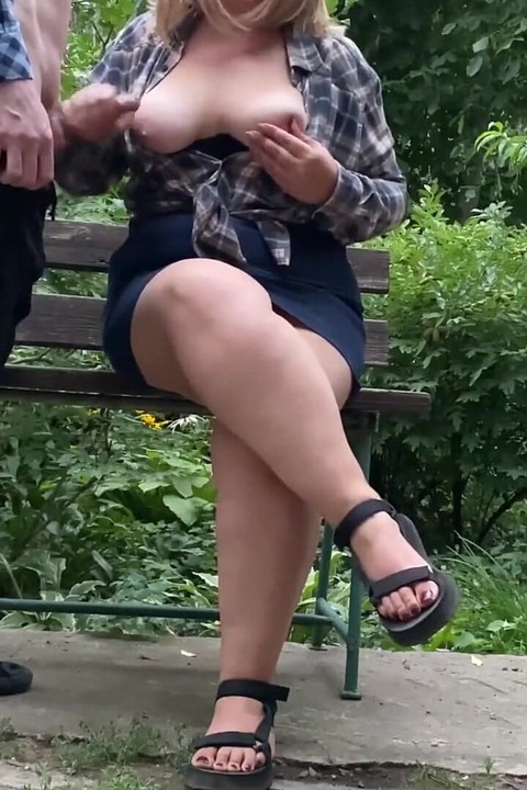 Tetek semula jadi ibu mertua saya yang cantik akhirnya diliputi air mani hangat saya! Impian menjadi kenyataan!
