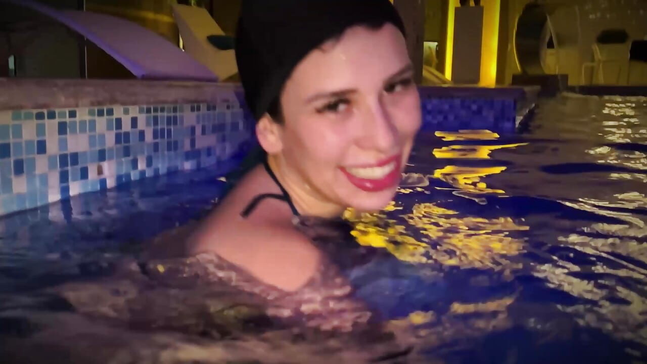 I fuck my stepsister's friend in the pool while she goes for some drinks