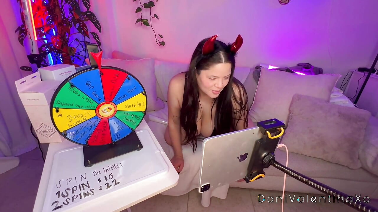 Bts: Dani Valentina Live Streaming Slutty & Wet